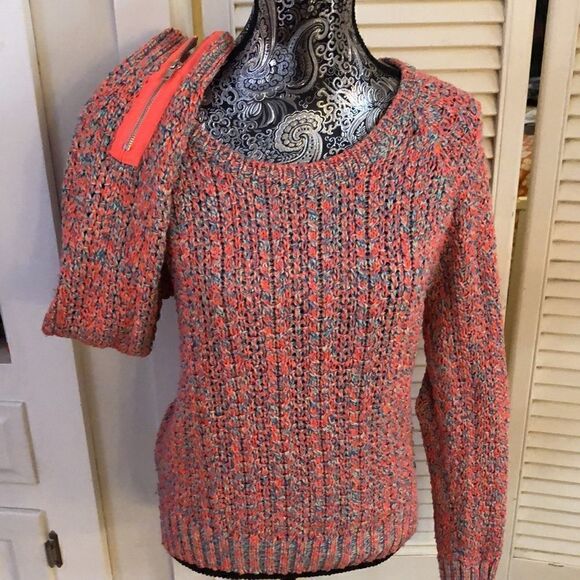 Eye catching Maison Scotch Multicolor Zip Sleeve Cotton Blend Sweater. - Picture 2 of 16